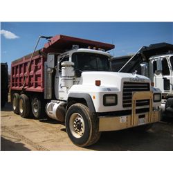 2003 MACK RD688S TRI AXLE MACK DUMP, S/N 1M2P267C43M066989, AI-350 ENG, 10 SPD MACK TRANS, 44K REARS