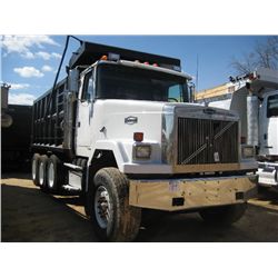 1999 AUTO CAR TRI-AXLE DUMP, S/N 4UHSCCJH0XN520317, N14 435HP CUMMINS ENG,M 8LL TRANS, 46K REARS, 20
