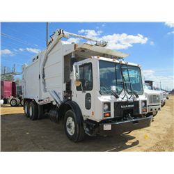 2002 MACK MR690S T/A GARBAGE TRUCK, S/N 1M2K185CX2M008962, MACK DIESEL ENG, ALLISON A/T, 46K REARS, 