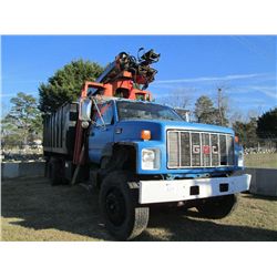 2000 GMC C7500 S/A TRASH TRUCK, S/N 1GDM7H1C8YJ521375, CAT DIESEL ENG, 7 SPD TRANS, PRENTICE 90 KNUC