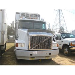 1997 VOLVO S/A REEFER VAN TRUCK, S/N 4V4WBAPF4VN737219, 330 HP CUMMINS M11 DIESEL ENG, 10 SPD TRANS,