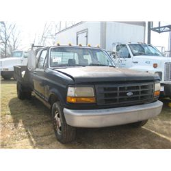 1992 FORD F350 CREW CAB S/A FLATBED, S/N 2FDJW35HONCA62917, GAS ENGINE, 9' FLATBED, ODOMETER READING