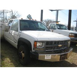 2004 CHEVY 3500 4X4 SERVICE TRUCK, S/N 1GBHK33F7WF053450, DIESEL ENG, AUTO TRANS, CREW CAB, TOOL BOD