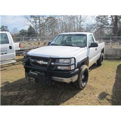 2004 CHEVY 2500HD 4X4 PICKUP, S/N 1GCHK24124E217764, DURAMAX DIESEL ENG, A/T, WINCH, ODOMETER READIN