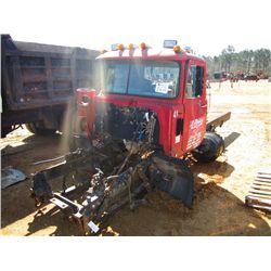 1998 MACK CAB & CHASSIS, S/N 1M2P267C5WM034458