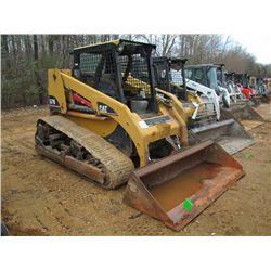 CAT 267B SKID STEER LOADER, S/N CYC01383, (06 YR) TRACK TYPE, GP BUCKET, CANOPY, METER READING 1,857