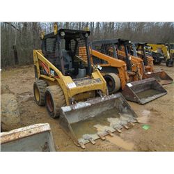 CAT 226 SKID STEER LOADER, S/N 5FZ05783 (01 YR) GP BUCKET, CANOPY, METER READING 4,200 HRS