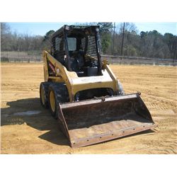 CAT 226B SKID STEER LOADEr S/N MJH01503 (04 YR) GP BUCKET  CANOPY