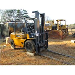 CAT D40P FORKLIFT  S/N 3CN00289 8000# CAP CANOPY