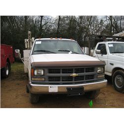 1995 CHEVROLET 3500 SERVICE TRUCK, S/N 1GBJC34N3SE226496, GAS ENGINE, A/T, TOOL BODY, 3203 AUTO CRAN
