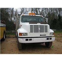 1998 INTERNATIONAL 4700 S/A SERVICE TRUCK, S/N 1HTSCAAN8WH521769, IHC DT466E DIESEL ENG, 6 SPD TRANS