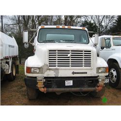 1999 INTERNATIONAL 4700 S/A WATER TRUCK, S/N 1HTSCAAM2XH688069, DT466E ENG, A/T, ETTS WATER TANK, RE