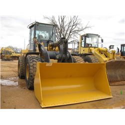 JOHN DEERE 624J WHEEL LOADER, S/N 598852 (05 YR) GP BUCKET, ECAB W/AIR, 20.5R25 MICHELIN TIRES