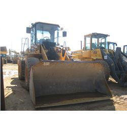 HYUNDAI HL757-7 WHEEL LOADER S/N LD0110289 (05 YR) GP BUCKET ECAB W/AIR  20.5-25 TIRES  METER READIN