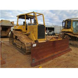 CAT D6M LGP CRAWLER TRACTOR, S/N 4JN01000, 6 WAY BLADE, CANOPY, SWEEPS, METER READING 7,483 HRS
