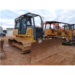 JOHN DEERE 700J LGP CRAWLER TRACTOR, S/N 123354 (06 YR) 6 WAY BLADE, ECAB W/AIR, SWEEPS, SCREENS, ME