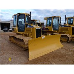 CAT D5G LGP CRAWLER TRACTOR, S/N RKG00780 (04 YR) 6 WAY BLADE, ECAB W/AIR, METER READING 4,255 HRS