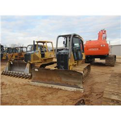 JOHN DEERE 650J LGP CRAWLER TRACTOR, S/N 140712 (07 YR) 6 WAY BLADE, WINCH, ECAB W /AIR, SWEEPS, MET