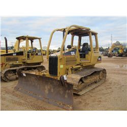 CAT D3G LGP CRAWLER TRACTOR, S/N BYR00432 (04 YR) 6 WAY BLADE, CANOPY, SWEEPS, REAR SCREEN, METER RE