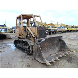CASE CRAWLER LOADER, S/N 1538314, MP BUCKET, CANOPY, METER READING 8,945 HRS