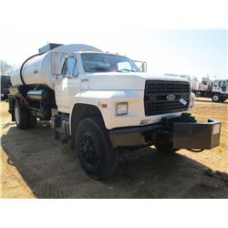 1995 FORD F SERIES S/A TRUCK TRACTOR, S/N 1FDXF80C0SVA03519, DIESEL ENG, 5 SPD TRANS, ETNYRE S2000 B