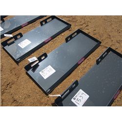 UNUSED VERSATECH QUICK TACH MOUNT PLATE 4000, FITS SKID STEER