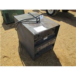LINCOLN R35-400 ARC WELDER