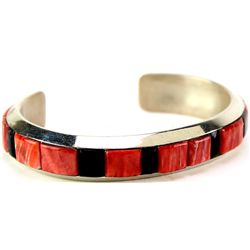 Beautiful Zuni Womens bracelet set in black jet