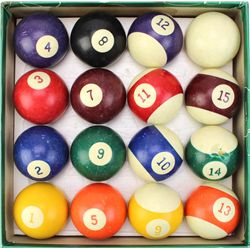 Vintage set pool balls 14 showing large chip