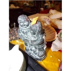 INUIT ART - CANADIAN MADE - SOAPSTONE CARVING