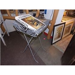 WIRE STAND WITH BASKET