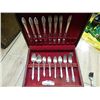 Image 2 : VINTAGE CUTLERY BOX AND 1847 ROGERS IS CUTLERY 2 KNIVES NEED REPAIR