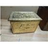 Image 1 : VINTAGE BRASS KINDLING BOX - REALLY GOOD CONDITION
