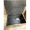 Image 2 : VINTAGE BRASS KINDLING BOX - REALLY GOOD CONDITION