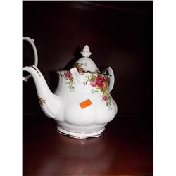 ROYAL ALBERT - OLD COUNTRY ROSES - TEA POT