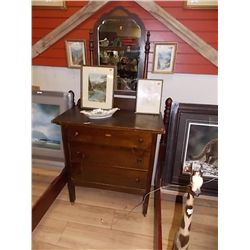 VINTAGE 3 DRAWER DRESSER WITH MIRROR MIRROR CRACKED AT BOTTOM RIGHT