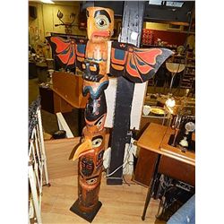 INTRICATELY CARVED HAND MADE TOTEM POLE