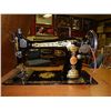 Image 2 : SINGER OAK TREADLE SEWING MACHINE