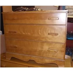 MAPLE DRESSER - 3 DRAWER