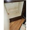 Image 3 : ANTIQUE ICE BLOCK REFRIGERATOR