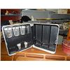 Image 2 : RETRO TRAVELLING BAR & CONTENTS