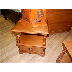 VILAS MAPLE END TABLE - DRAWER AT BOTTOM DIFFERANT THAN 780A