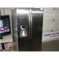 SAMSUNG STAINLESS STEEL SIDE BY SIDE FRIDGE WITH ICE MAKER