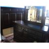 Image 1 : A AMERICA SOLID WOOD 6 PIECE MAHOGANY FINISH BEDROOM SUITE, INCLUDES: QUEEN/KING SIZE BED, 9 DRAWER