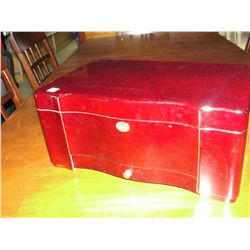 LAQUERED CHERRY FINISH CIGAR HUMIDOR