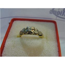 14KT GOLD & DIAMOND LADIES RING