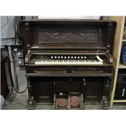 ANTIQUE DOMINION MADE IN CANADA PUMP ORGAN MAHOGANY CASED