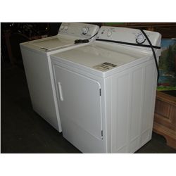 MATCHING GE WHITE WASHER AND DRYER SET COMMERCIAL QUALITY