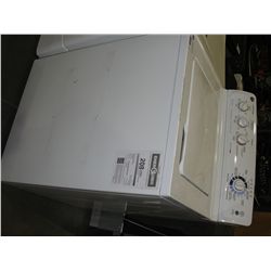 GE WHITE COMMERCIAL QUALITY WASHER (STORE RETURNED APPLIANCE)