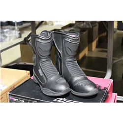 ICON BLACK SIZE 8  REIGN  RACING BOOT